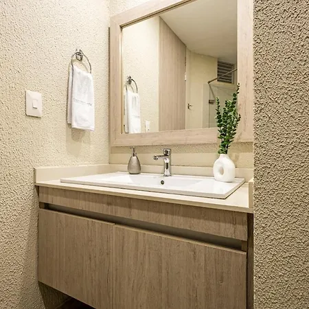 Apartamento With A Ocean View And Airport